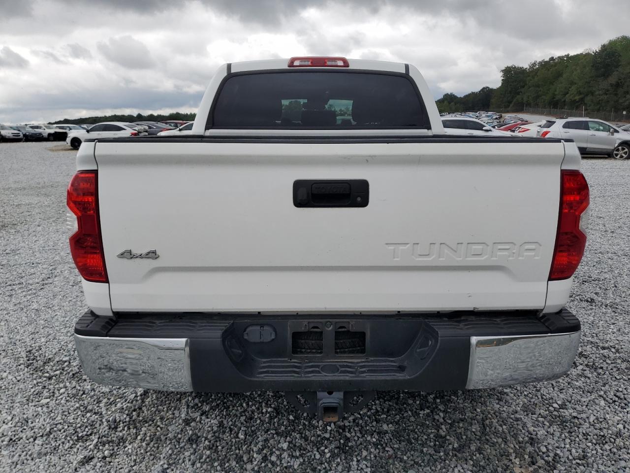 5TFDW5F19JX701075 2018 Toyota Tundra Crewmax Sr5