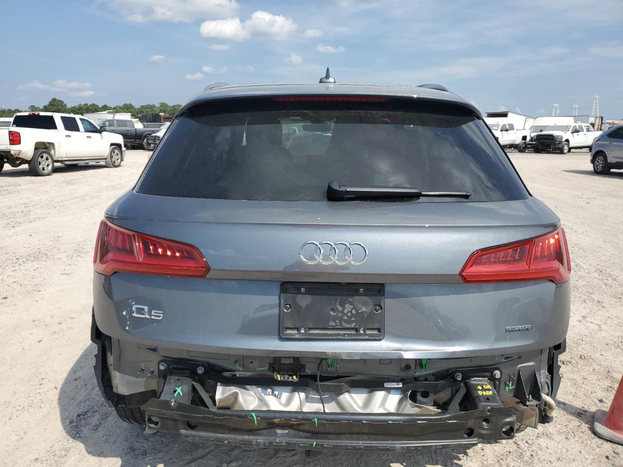 WA1ANAFY1K2065059 2019 Audi Q5 Premium