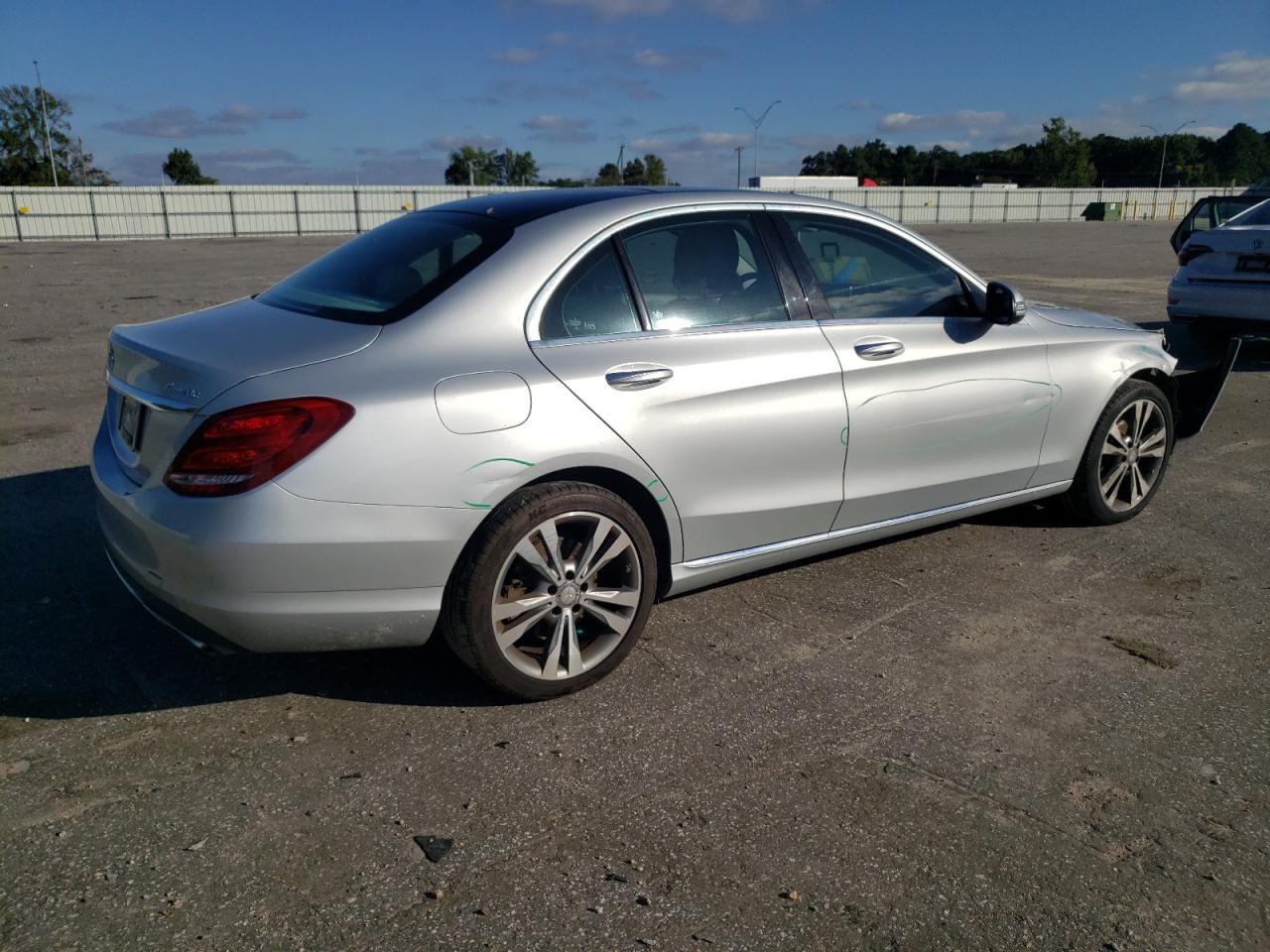 VIN 55SWF4KB8FU004787 2015 MERCEDES-BENZ C-CLASS no.3