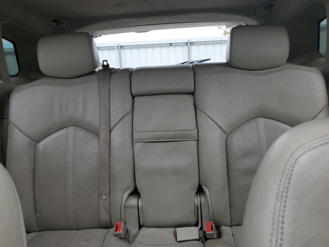 2011 Cadillac SRX - Image 10