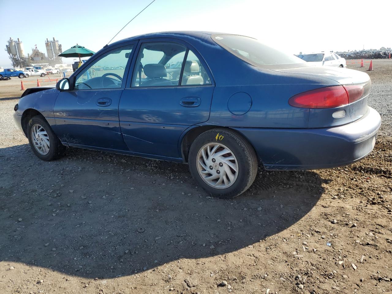 1998 Ford Escort - Image 2
