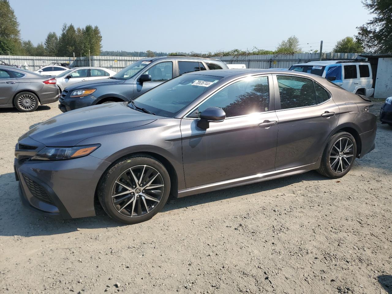 4T1T11BK0NU069555 Toyota Camry SE