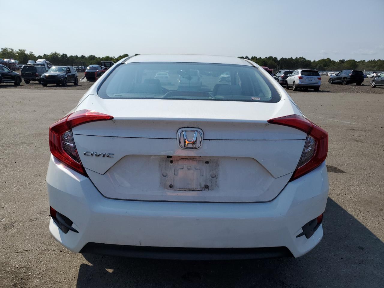 2HGFC2F54JH530180 2018 Honda Civic Lx