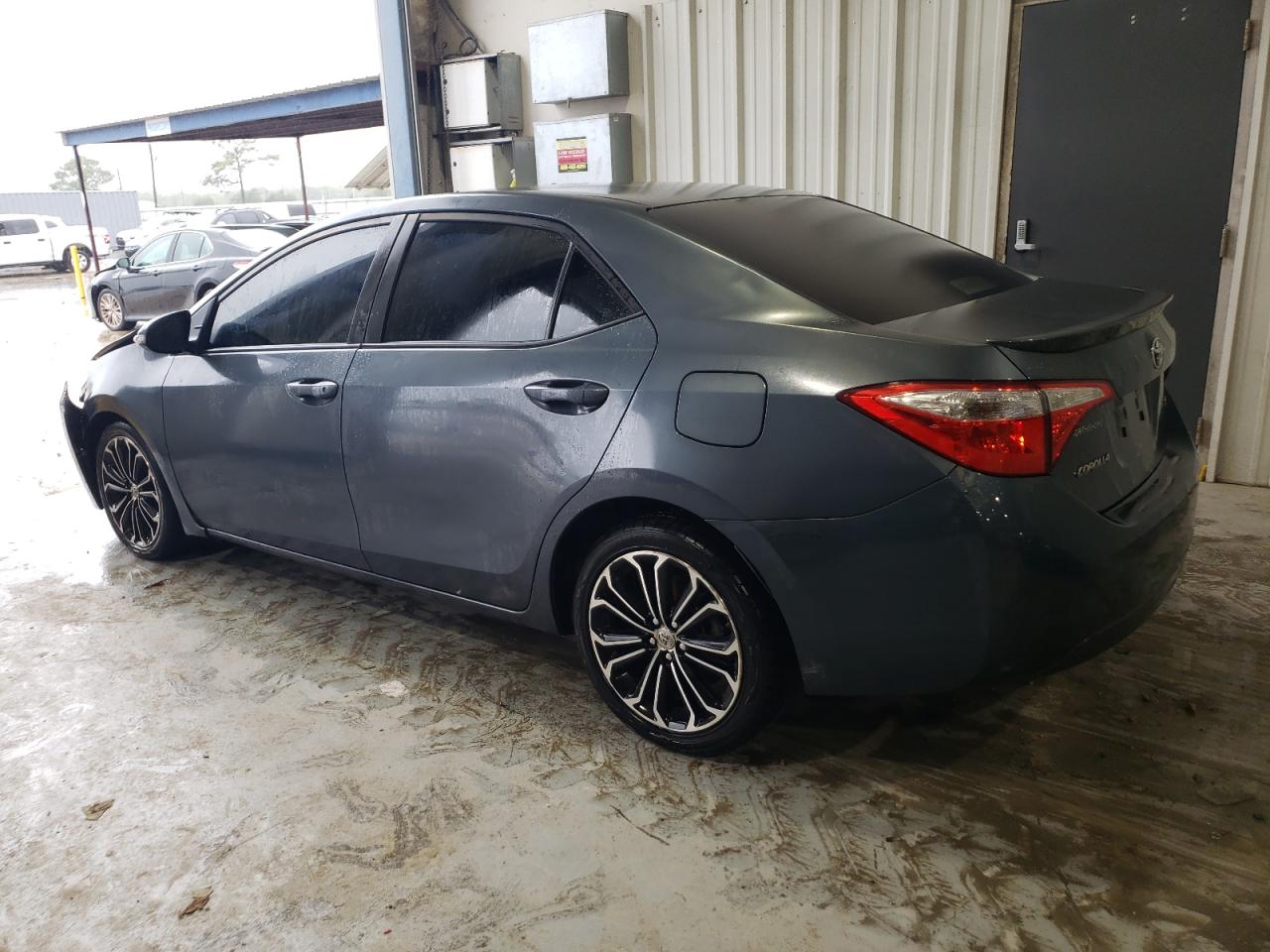 5YFBURHE7FP190587 2015 TOYOTA COROLLA - Image 2