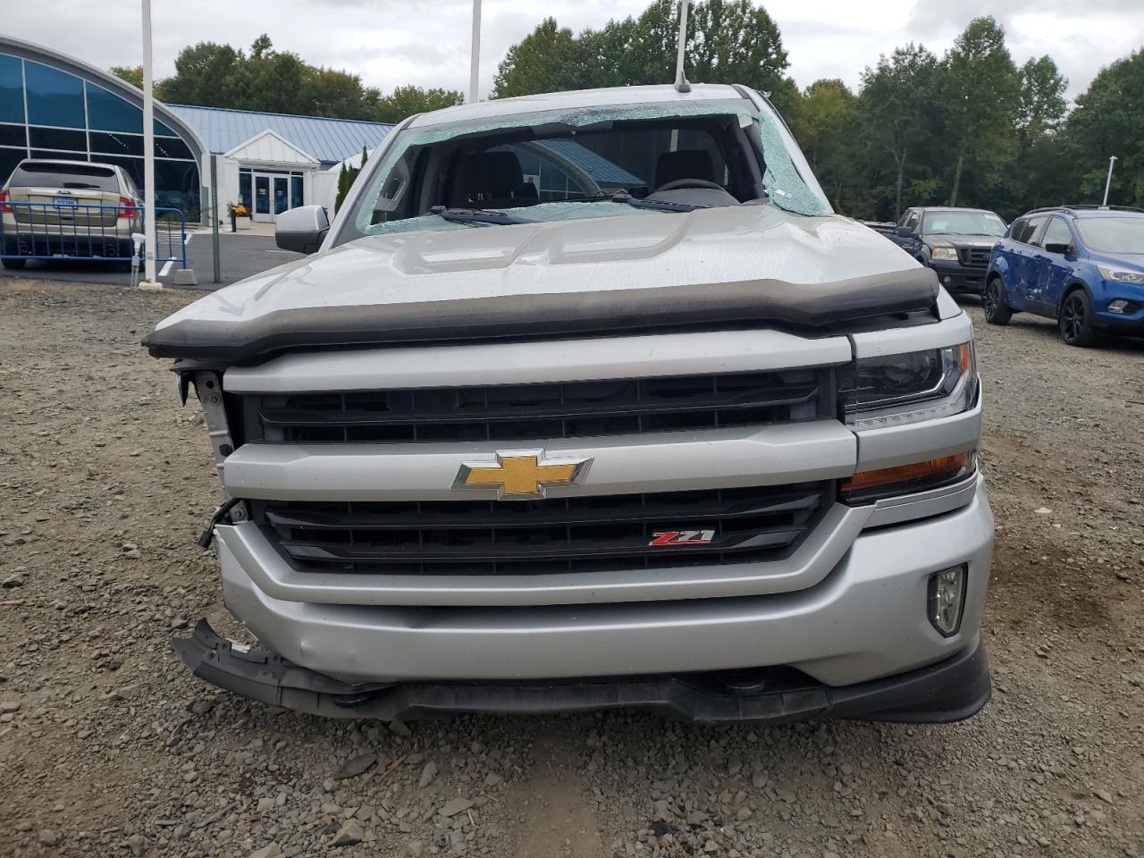 2017 Chevrolet Silverado - Image 5