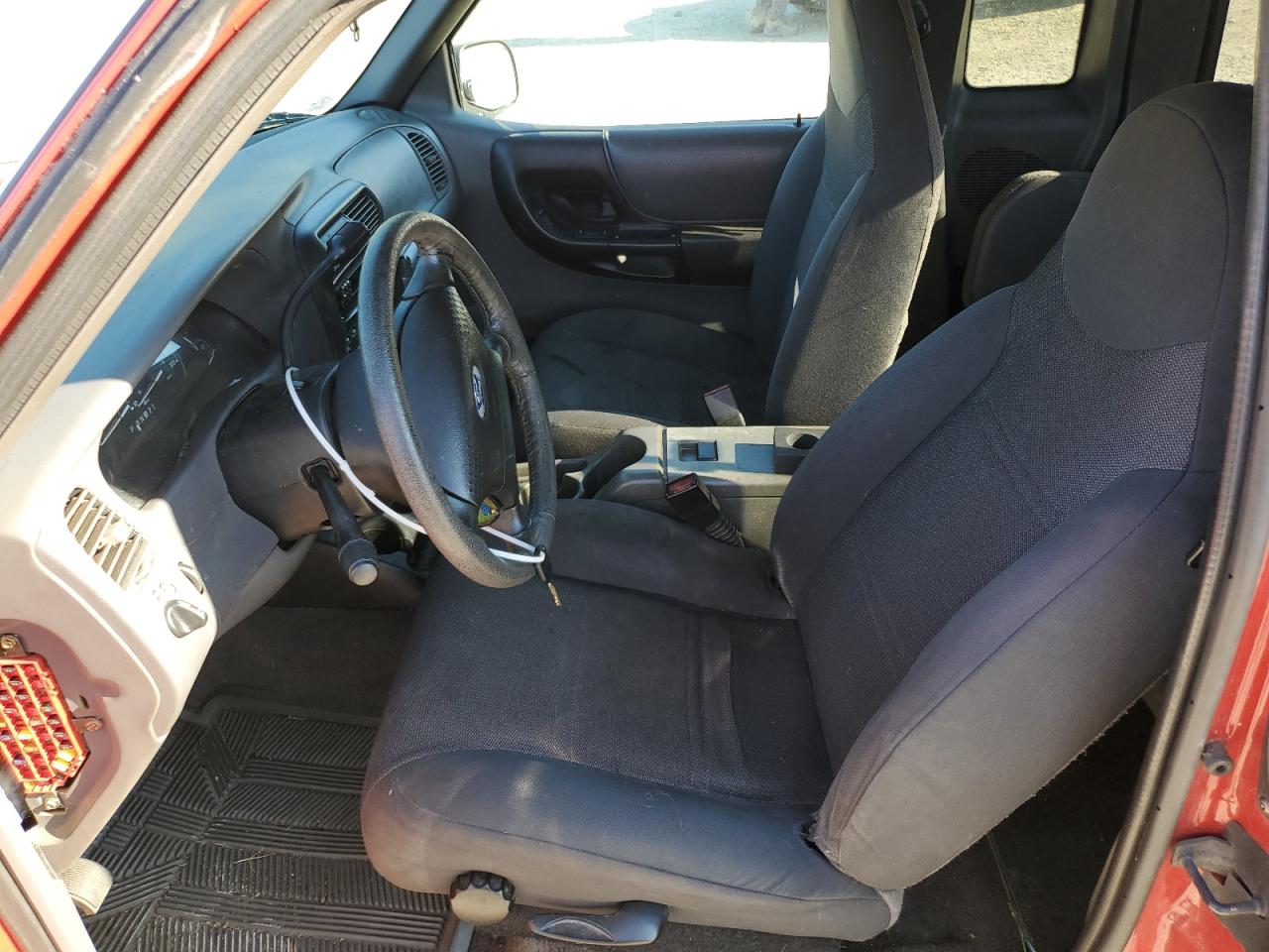 2002 Ford Ranger Super Cab VIN: 1FTYR44U12TA43373 Lot: 69952254