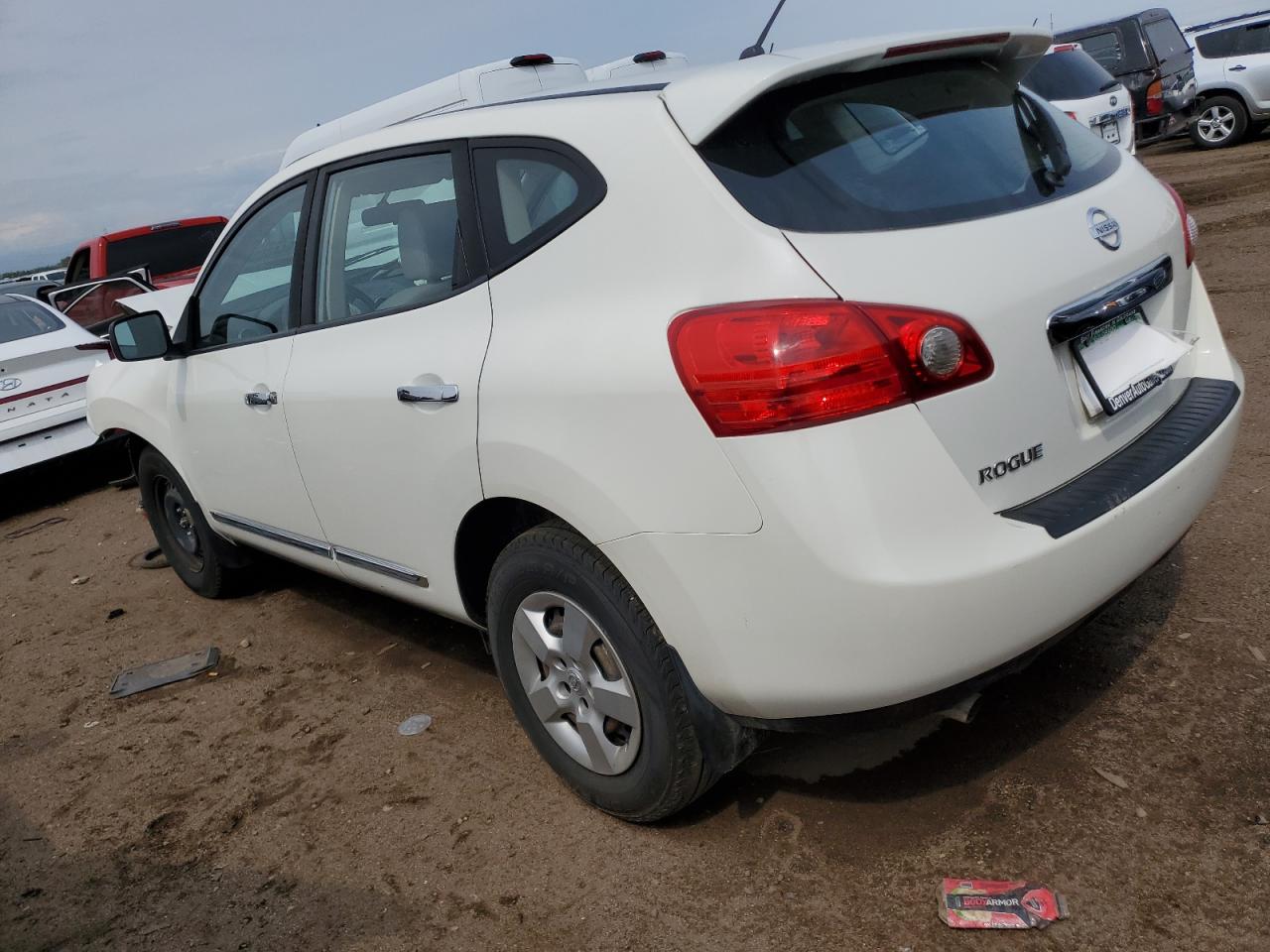 2013 Nissan Rogue - Image 2