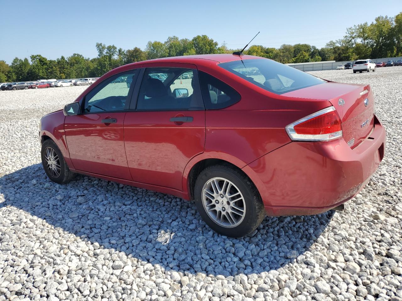 2010 Ford Focus - Image 2