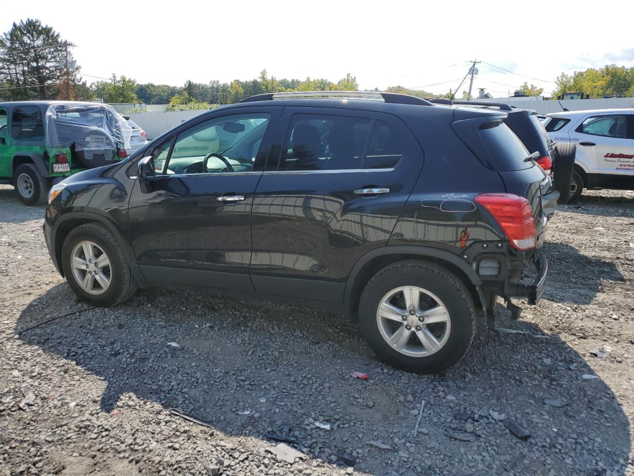 KL7CJLSBXLB031675 2020 CHEVROLET TRAX - Image 2