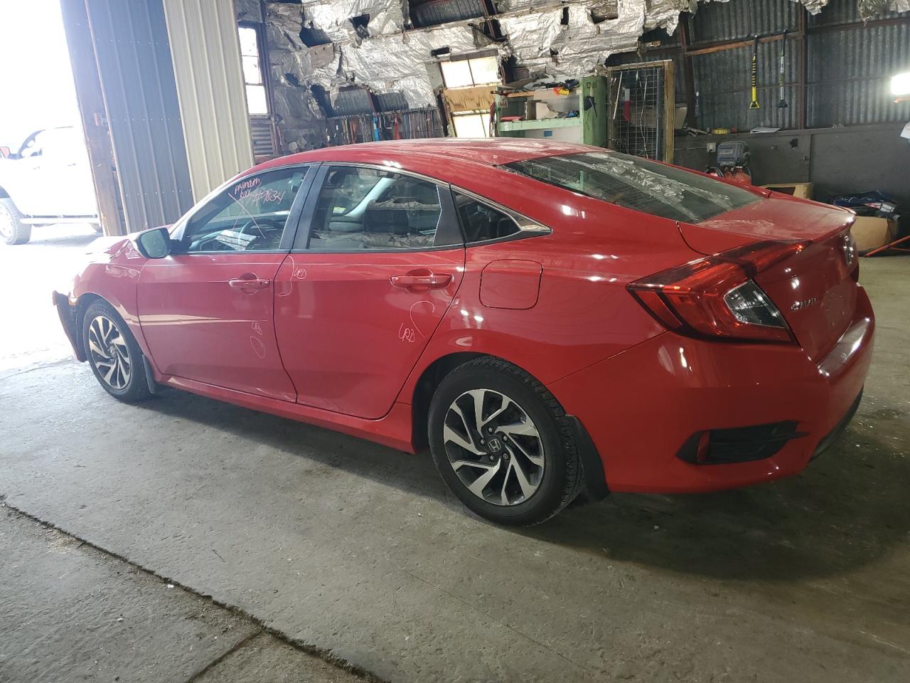 VIN 2HGFC2F71GH575264 2016 HONDA CIVIC no.2