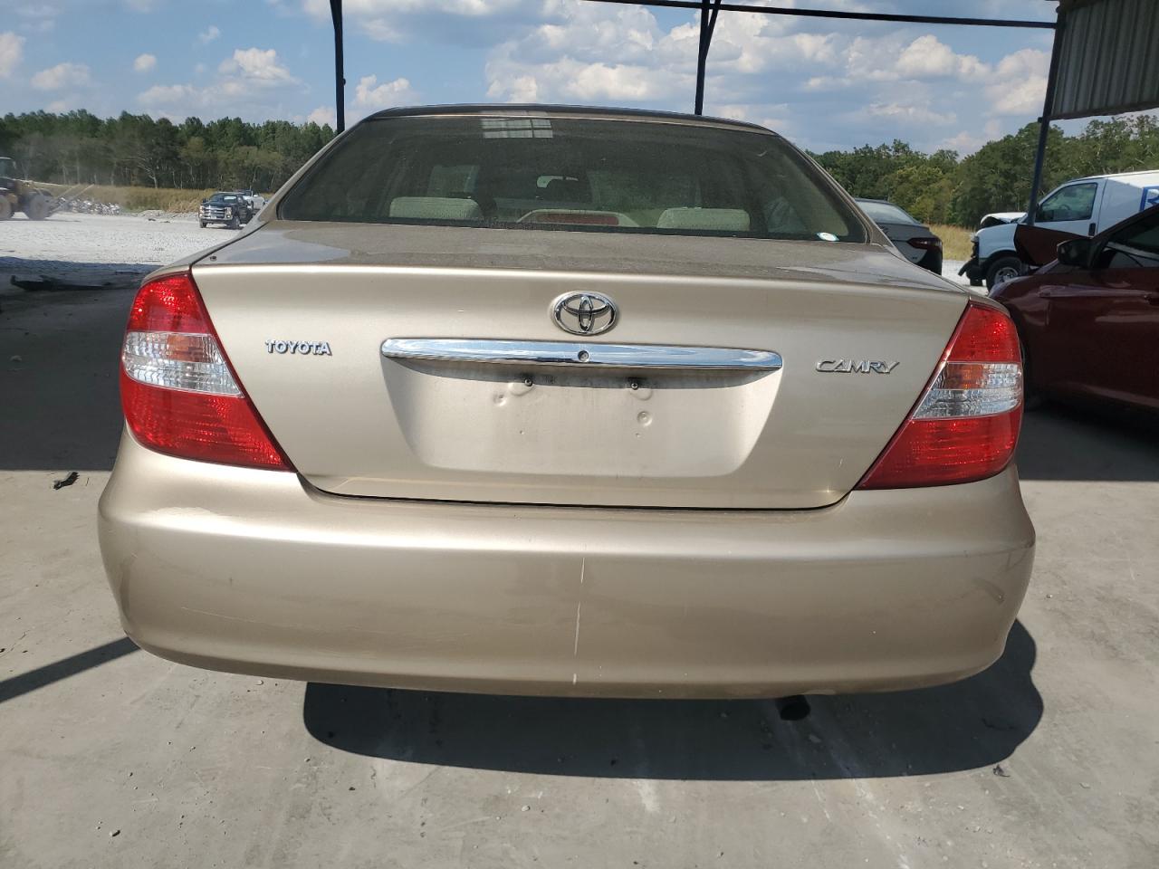 4T1BE32K12U047684 2002 Toyota Camry Le