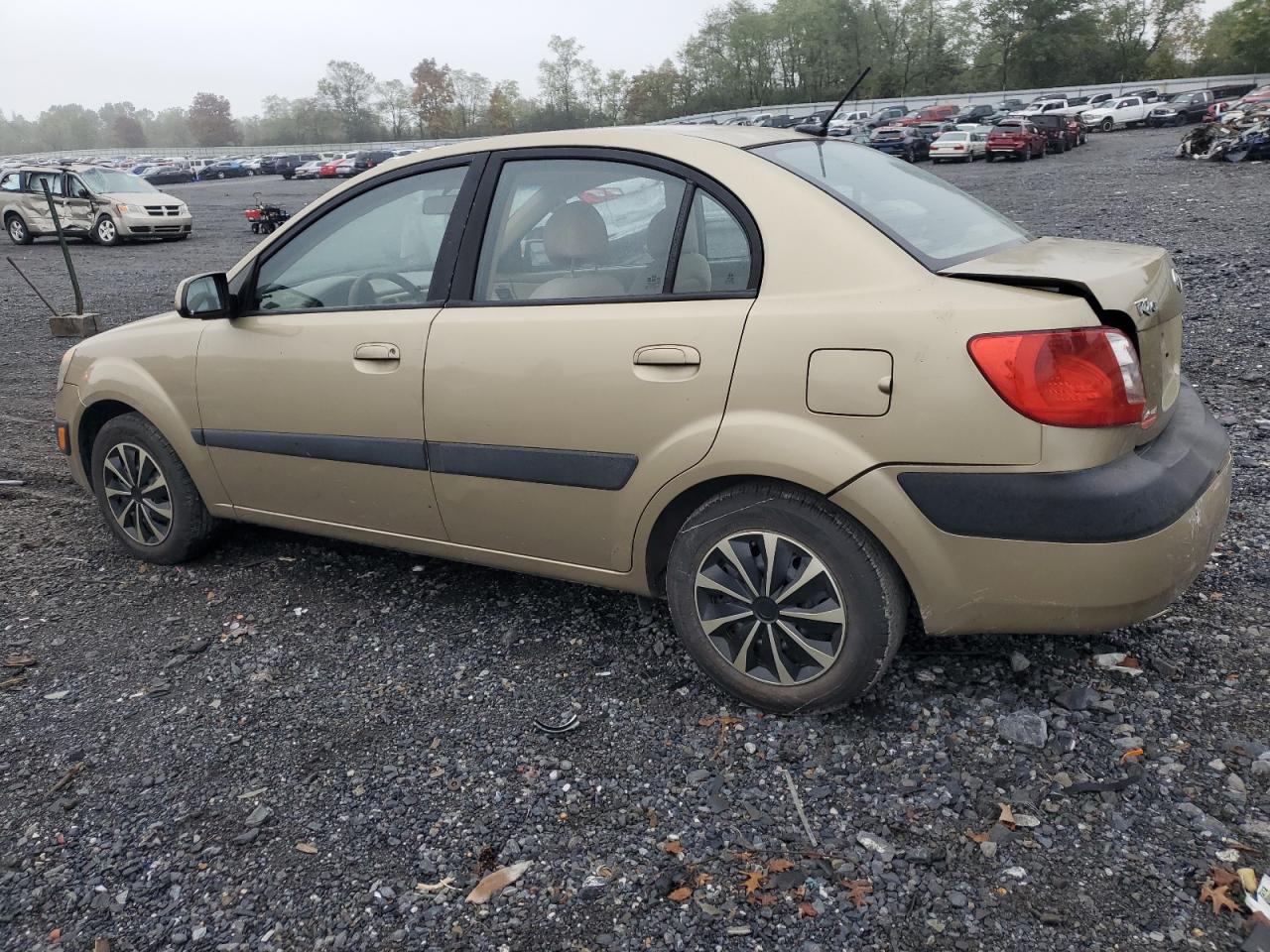 KNADE223096485561 2009 Kia Rio Base