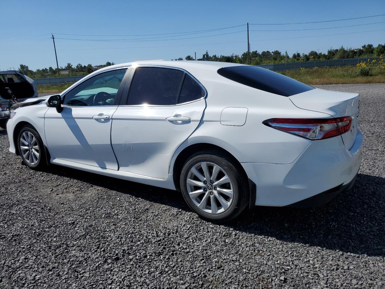 4T1B11HK7JU505587 2018 TOYOTA CAMRY - Image 2