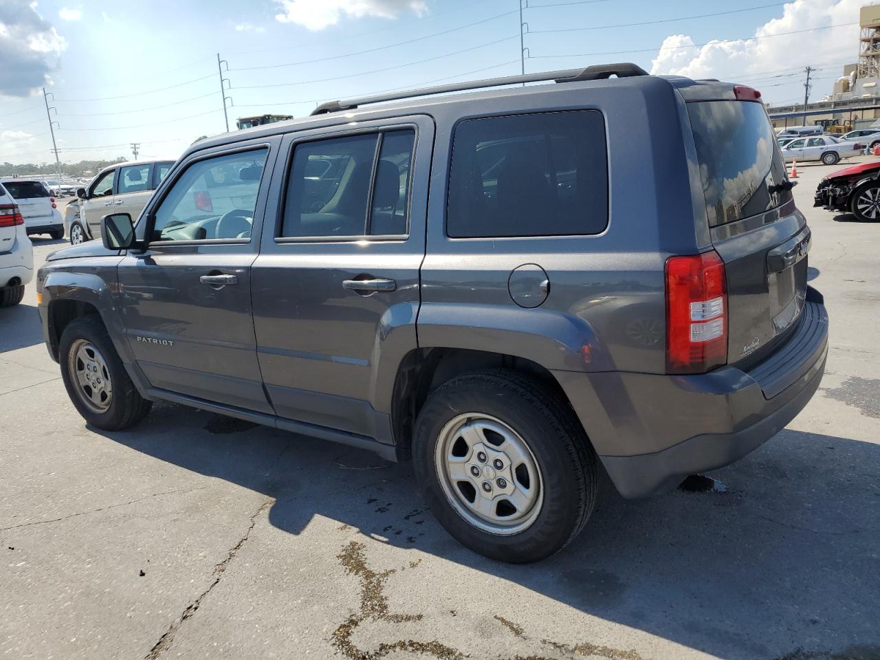 2016 Jeep Liberty (Patriot) - Image 2