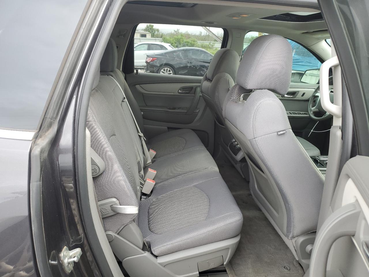 2013 Chevrolet Traverse - Image 11