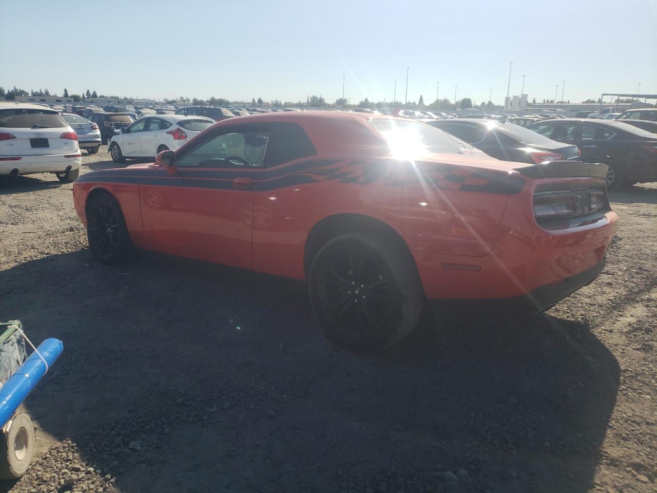 2C3CDZAG3HH610844 2017 DODGE CHALLENGER - Image 2