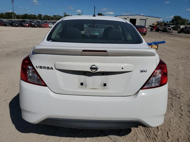  NISSAN VERSA 2018 Білий