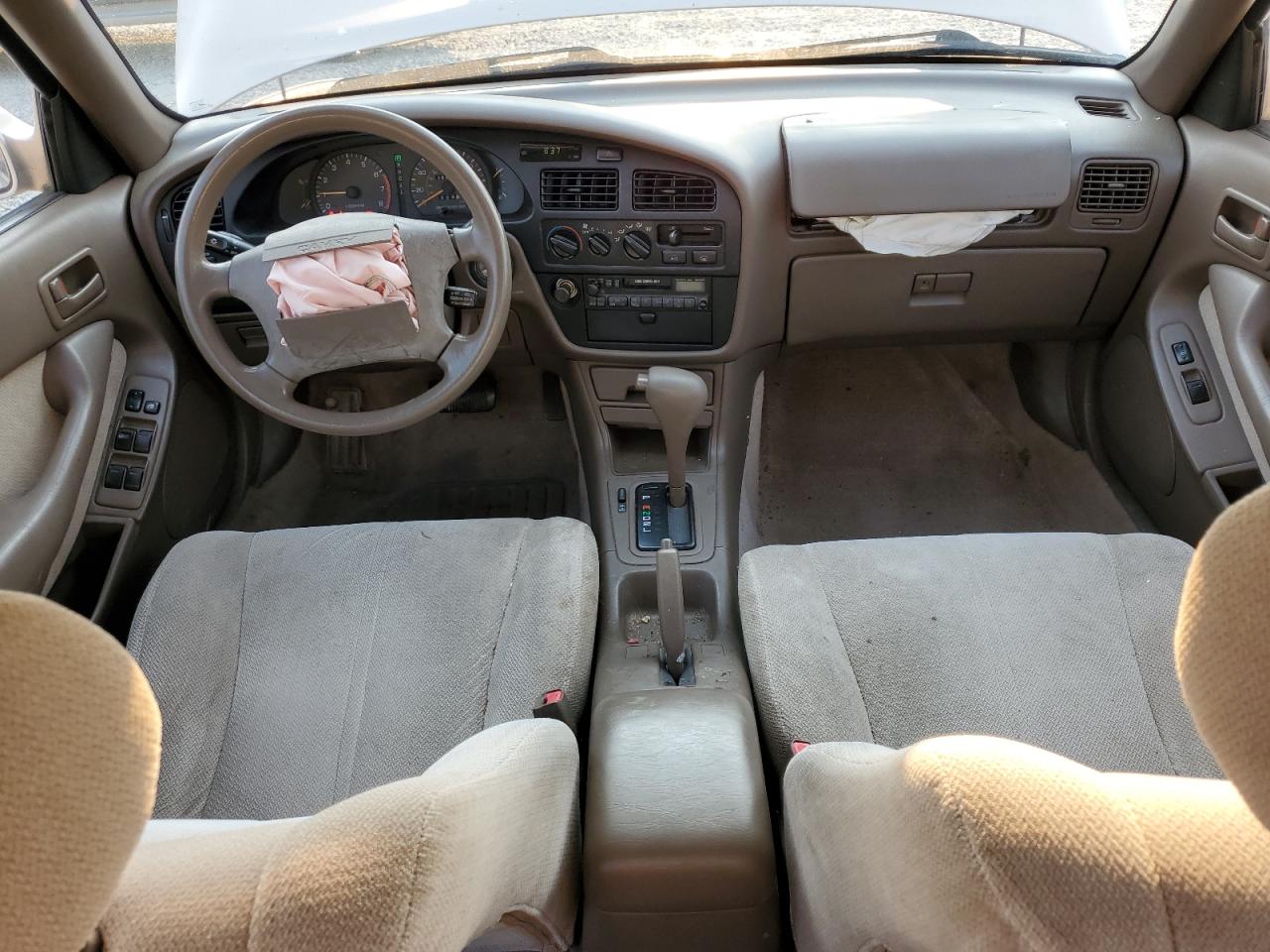 1995 Toyota Camry Le VIN: JT2SK12E7S0283073 Lot: 70623774