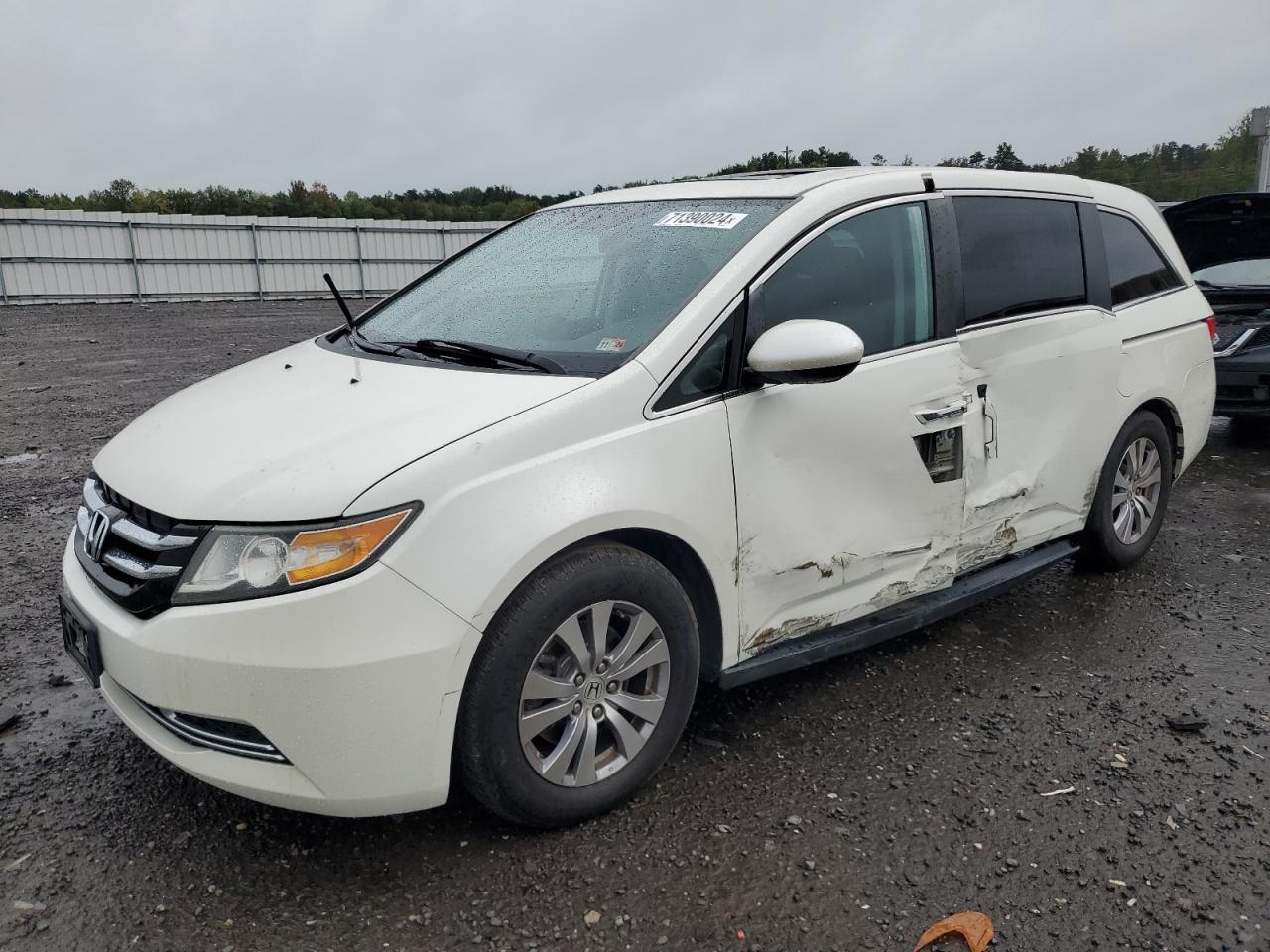 5FNRL5H61GB011038 2016 HONDA ODYSSEY - Image 1