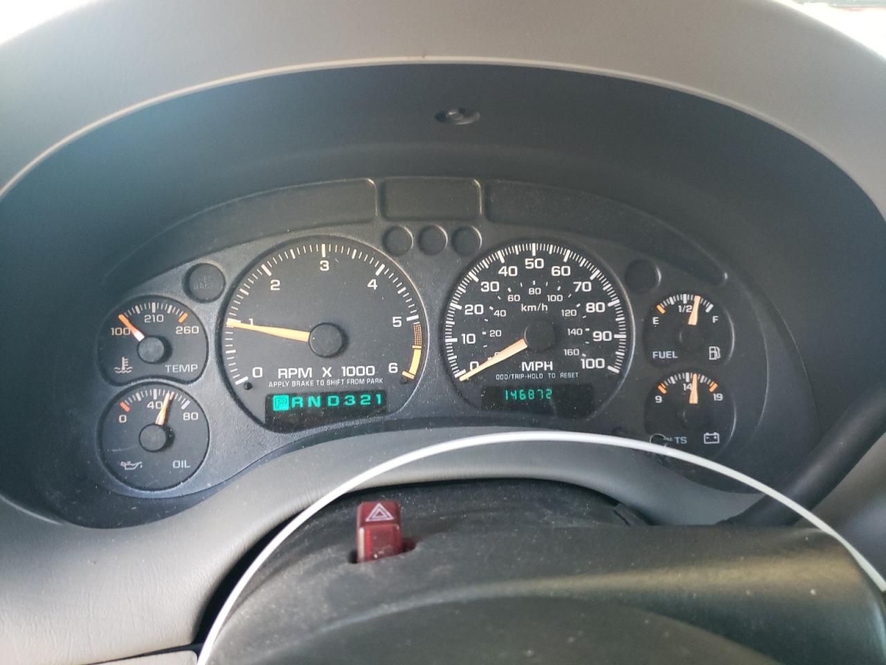 2002 Chevrolet S-10 Pickup - Image 9