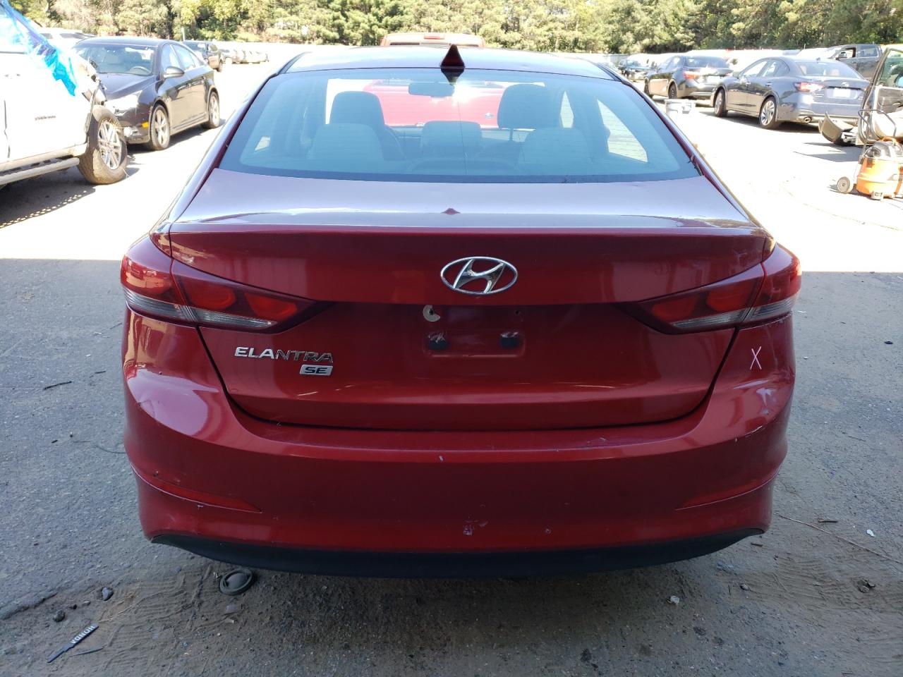 KMHD74LF2HU110911 2017 Hyundai Elantra Se