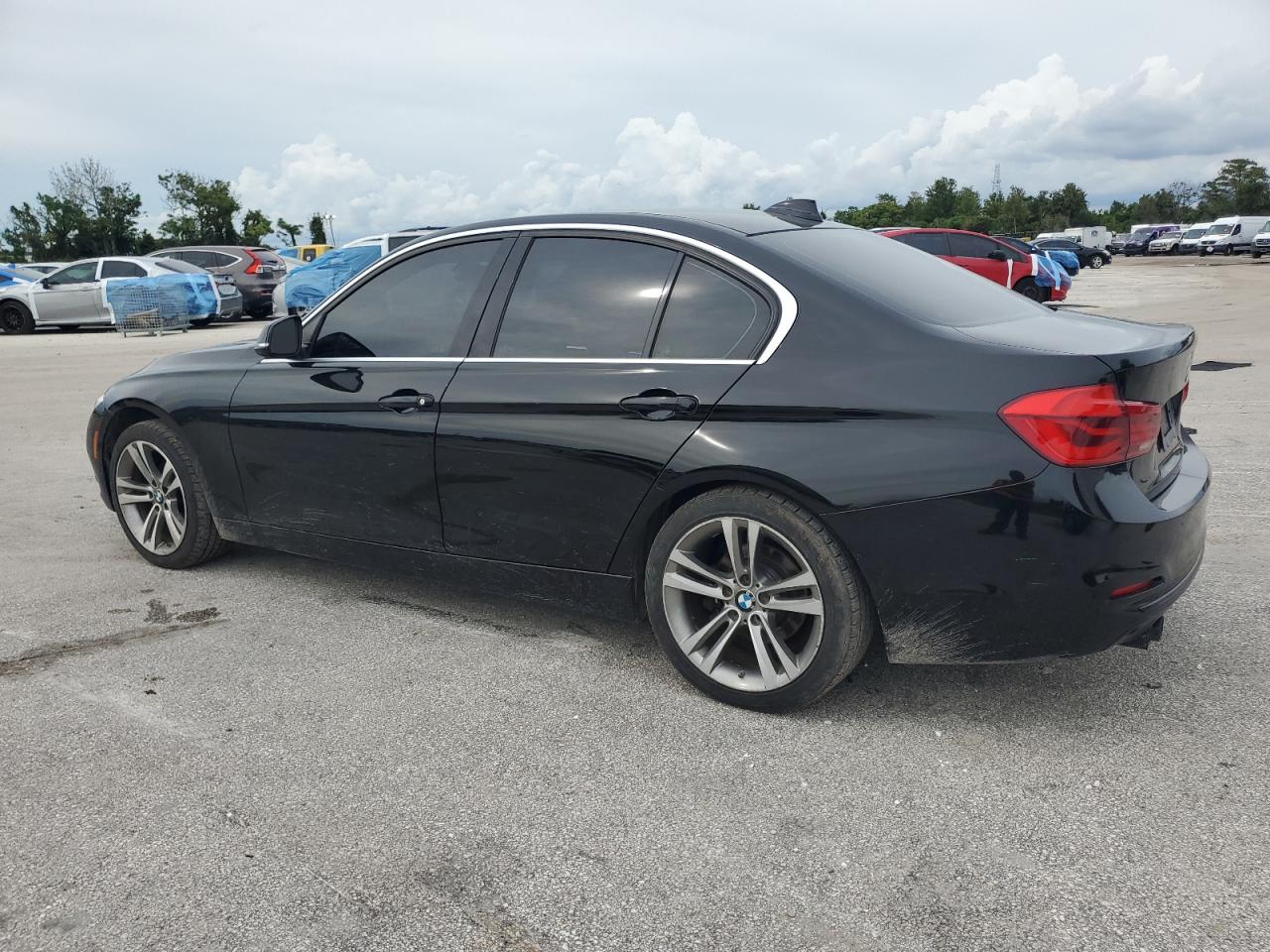 WBA8B9G51JNU57758 2018 BMW 3 SERIES - Image 2