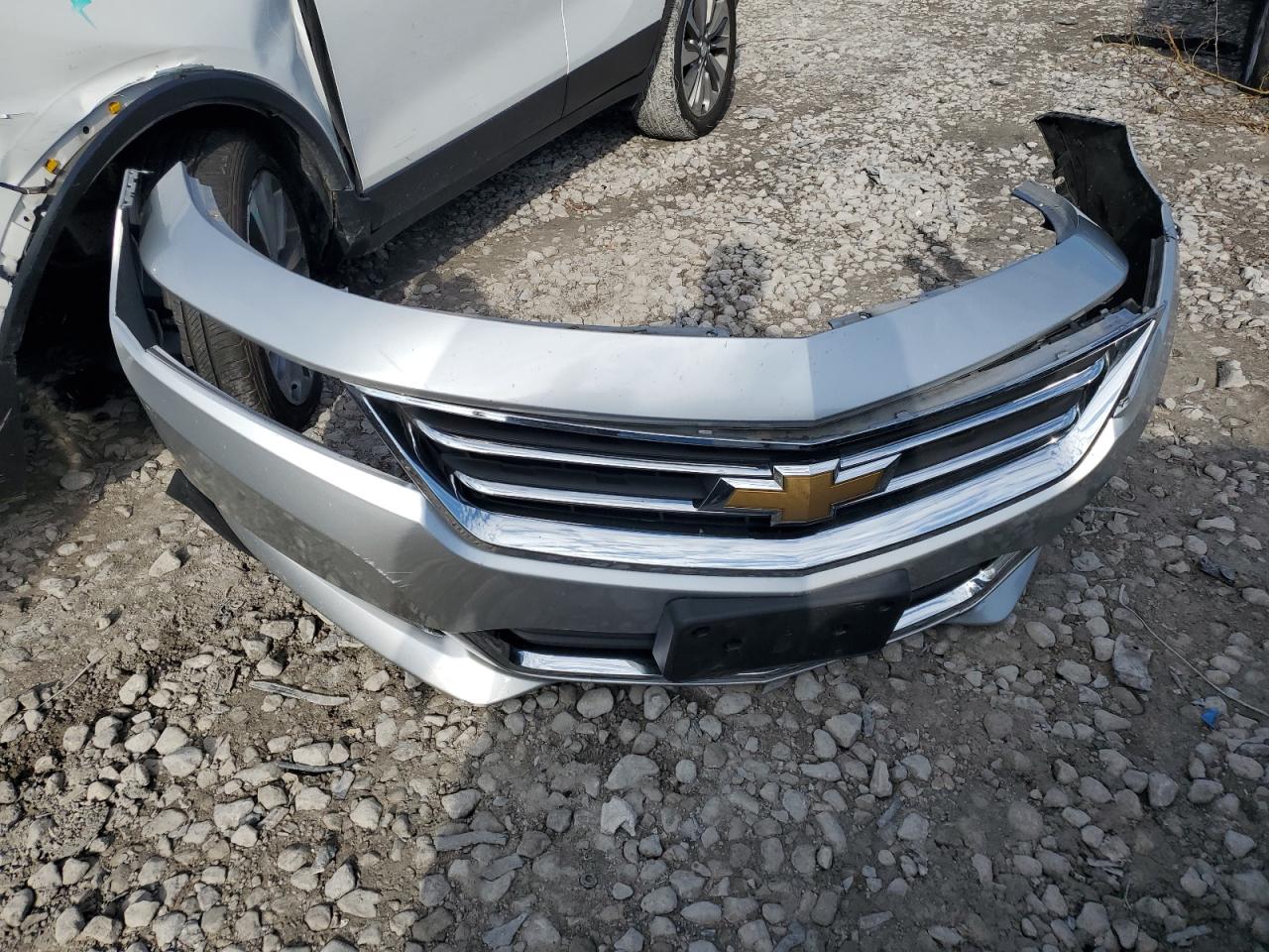 1G11Z5SA2KU142108 2019 Chevrolet Impala Lt