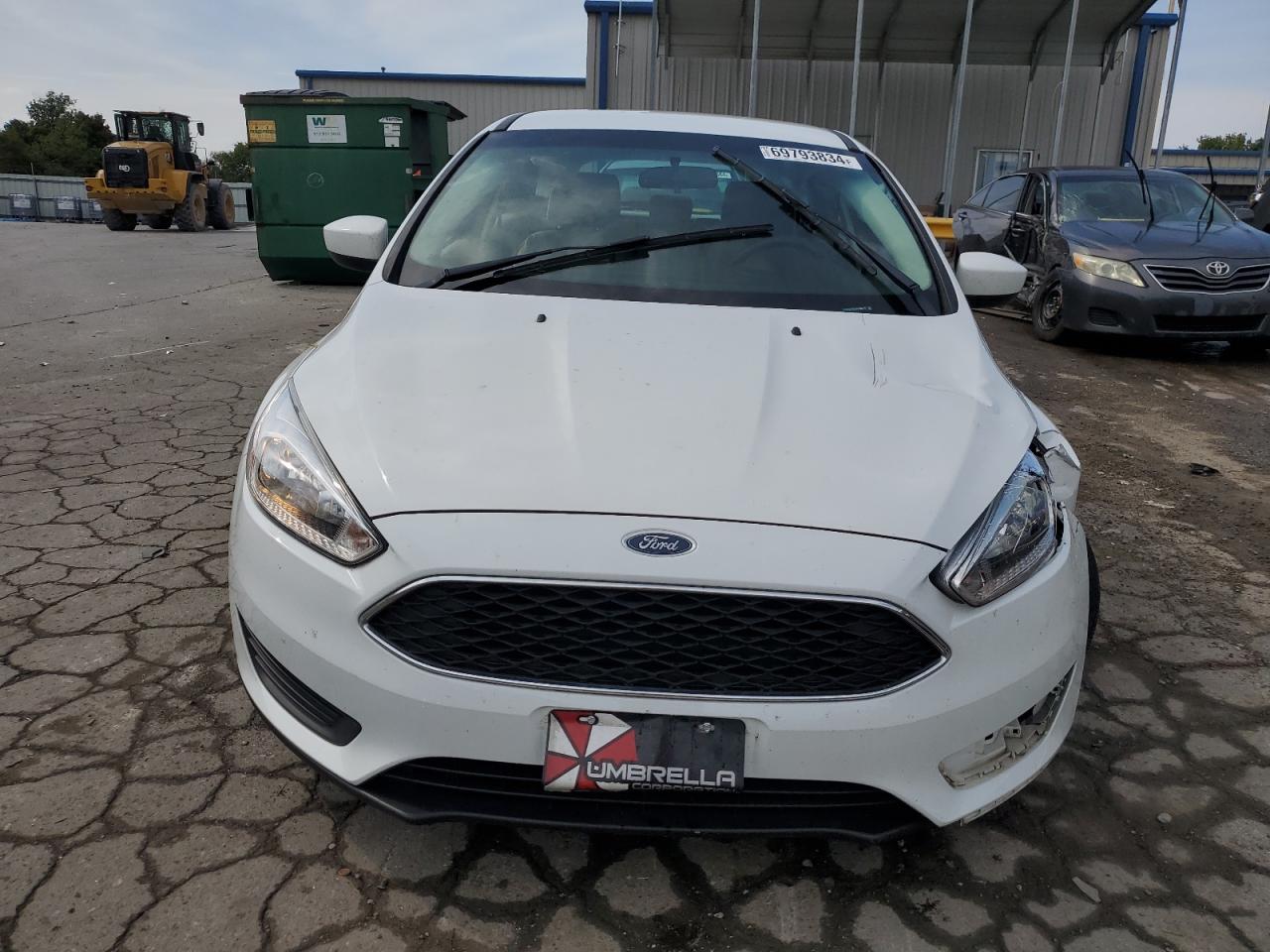 VIN 1FADP3K23JL308749 2018 FORD FOCUS no.5