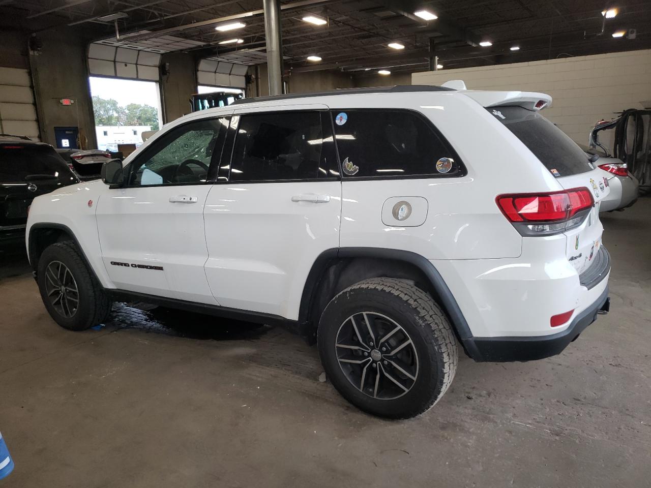 1C4RJFLT2HC645871 2017 JEEP GRAND CHEROKEE - Image 2