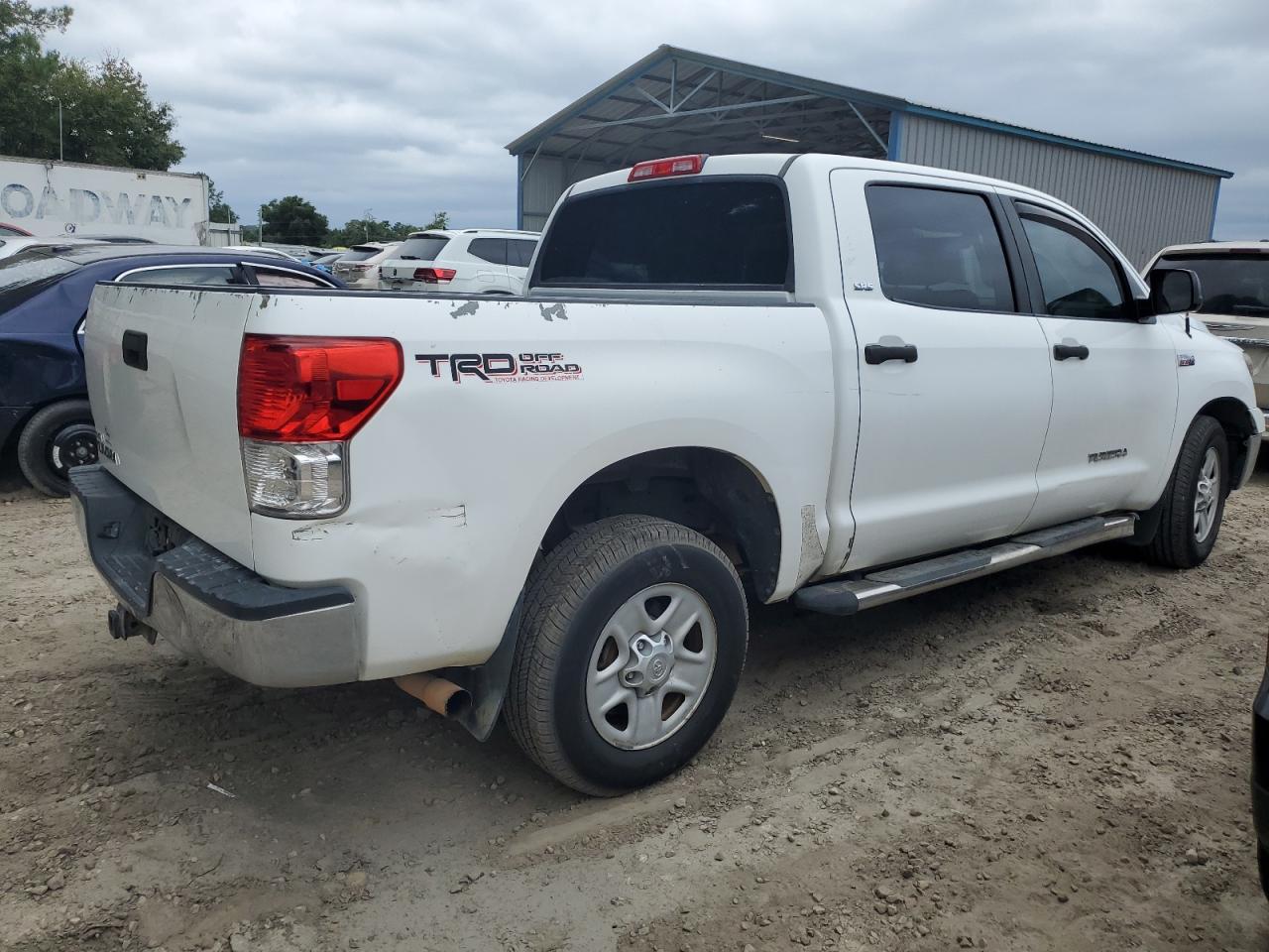2011 Toyota Tundra - Image 3
