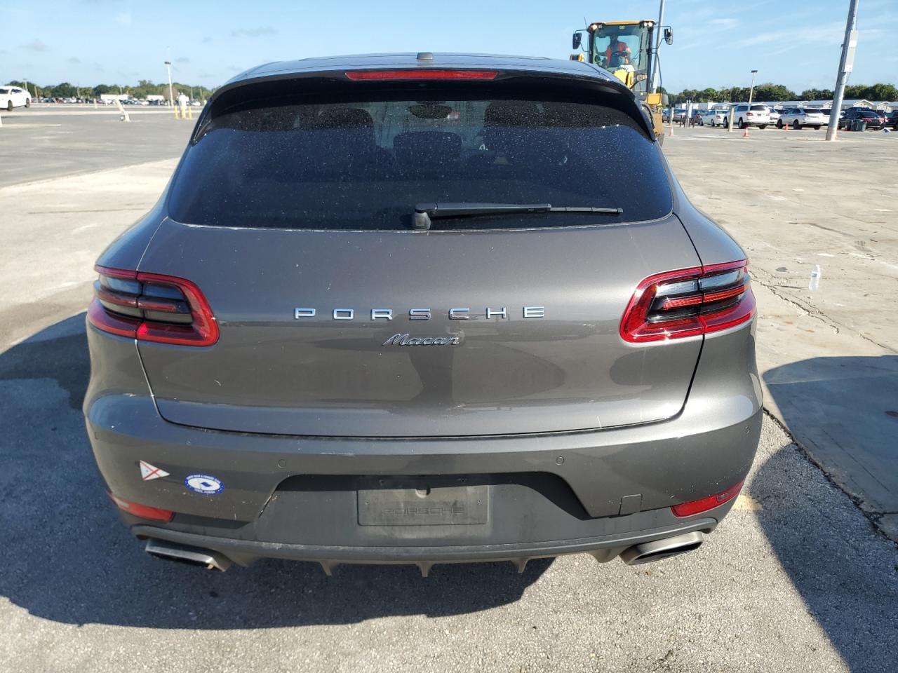 2017 Porsche Macan VIN: WP1AA2A55HLB08176 Lot: 73864044