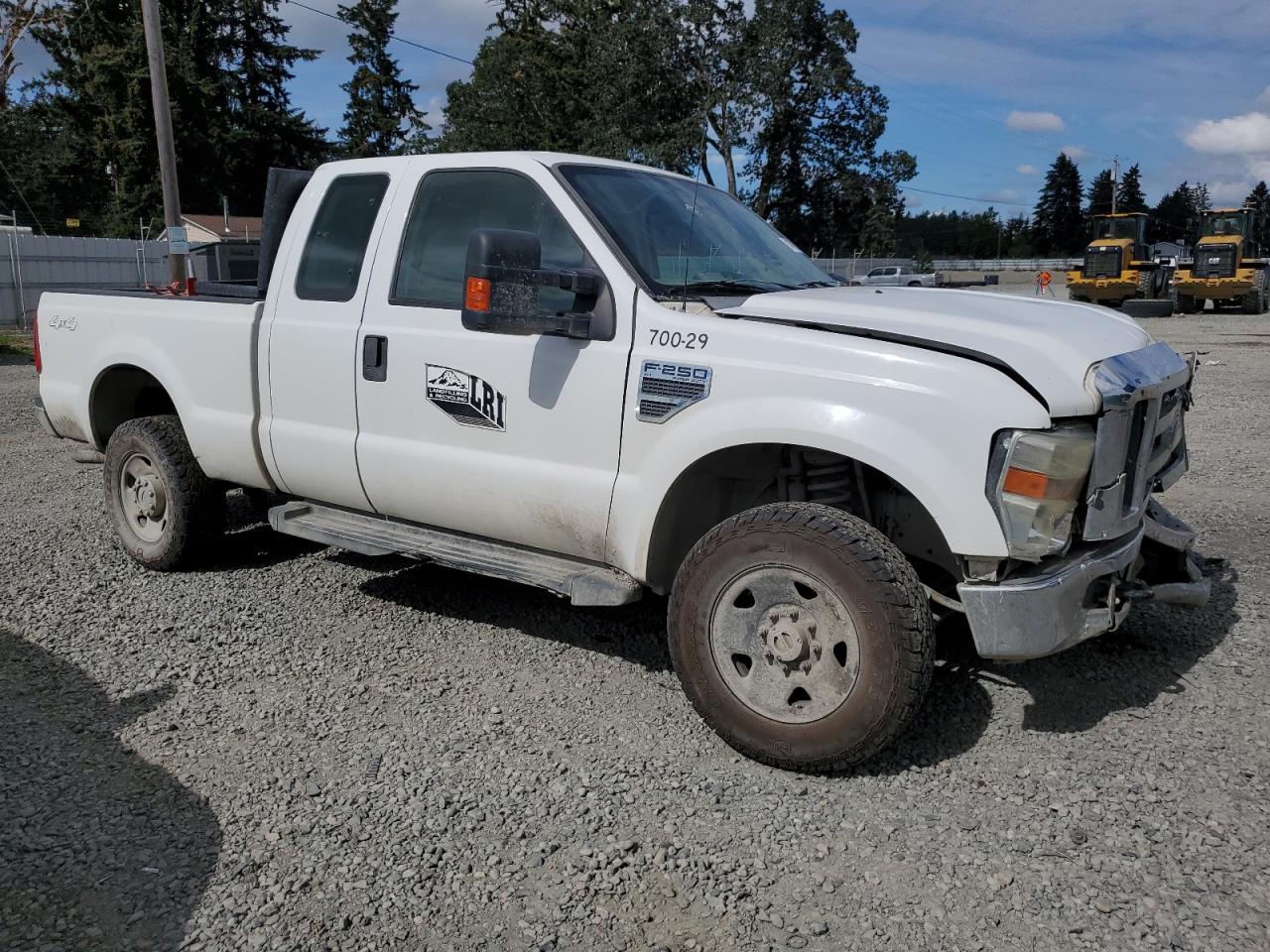 2008 Ford F250 - Image 4