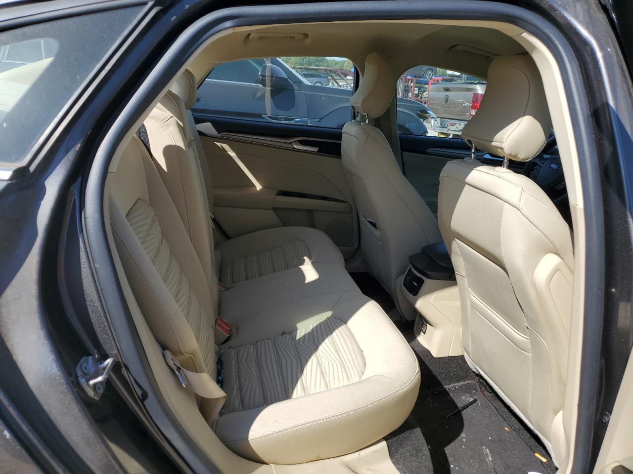 2016 Ford Fusion - Image 10