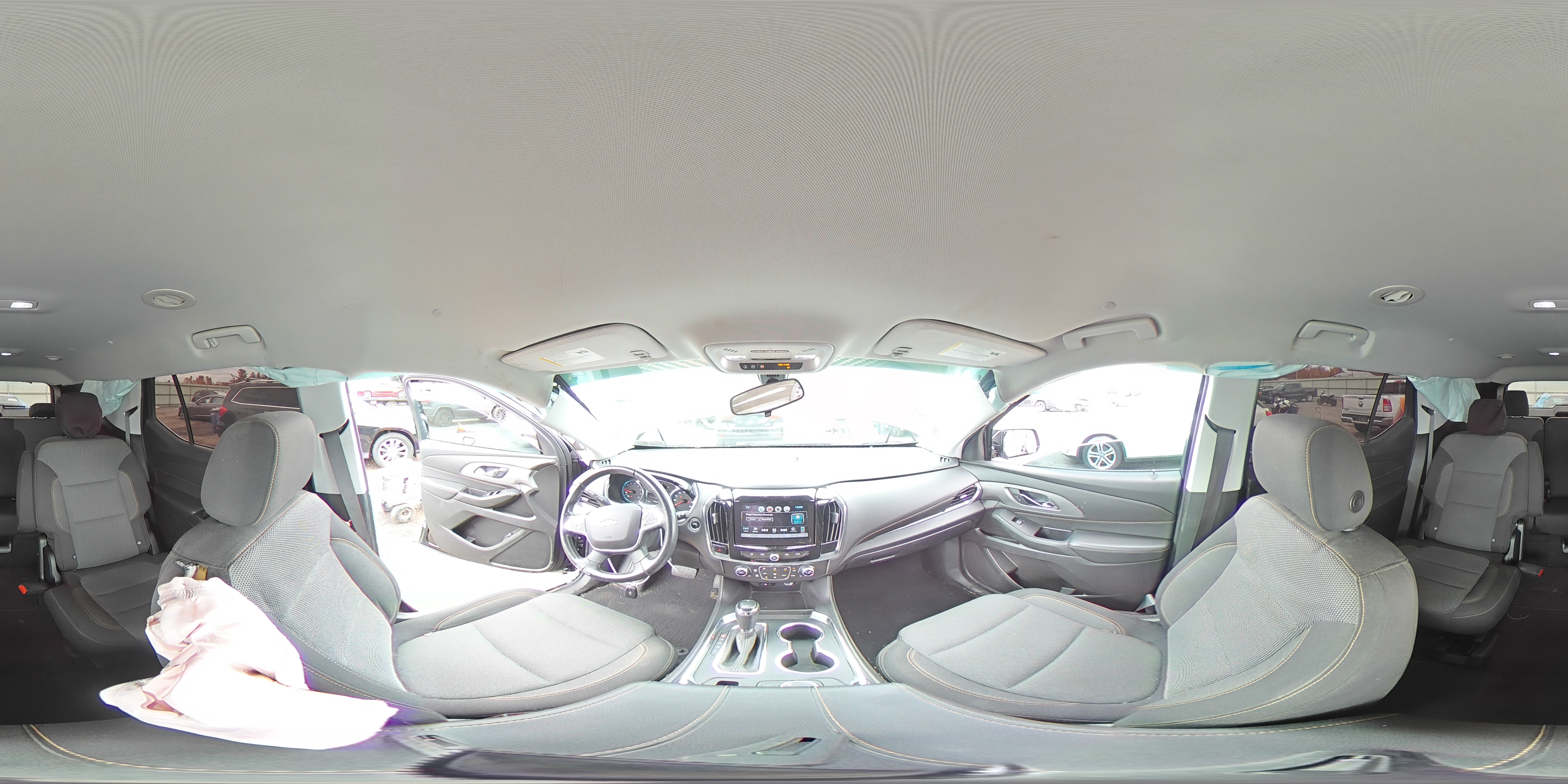 2018 Chevrolet Traverse Lt VIN: 1GNERGKW0JJ205049 Lot: 71368384