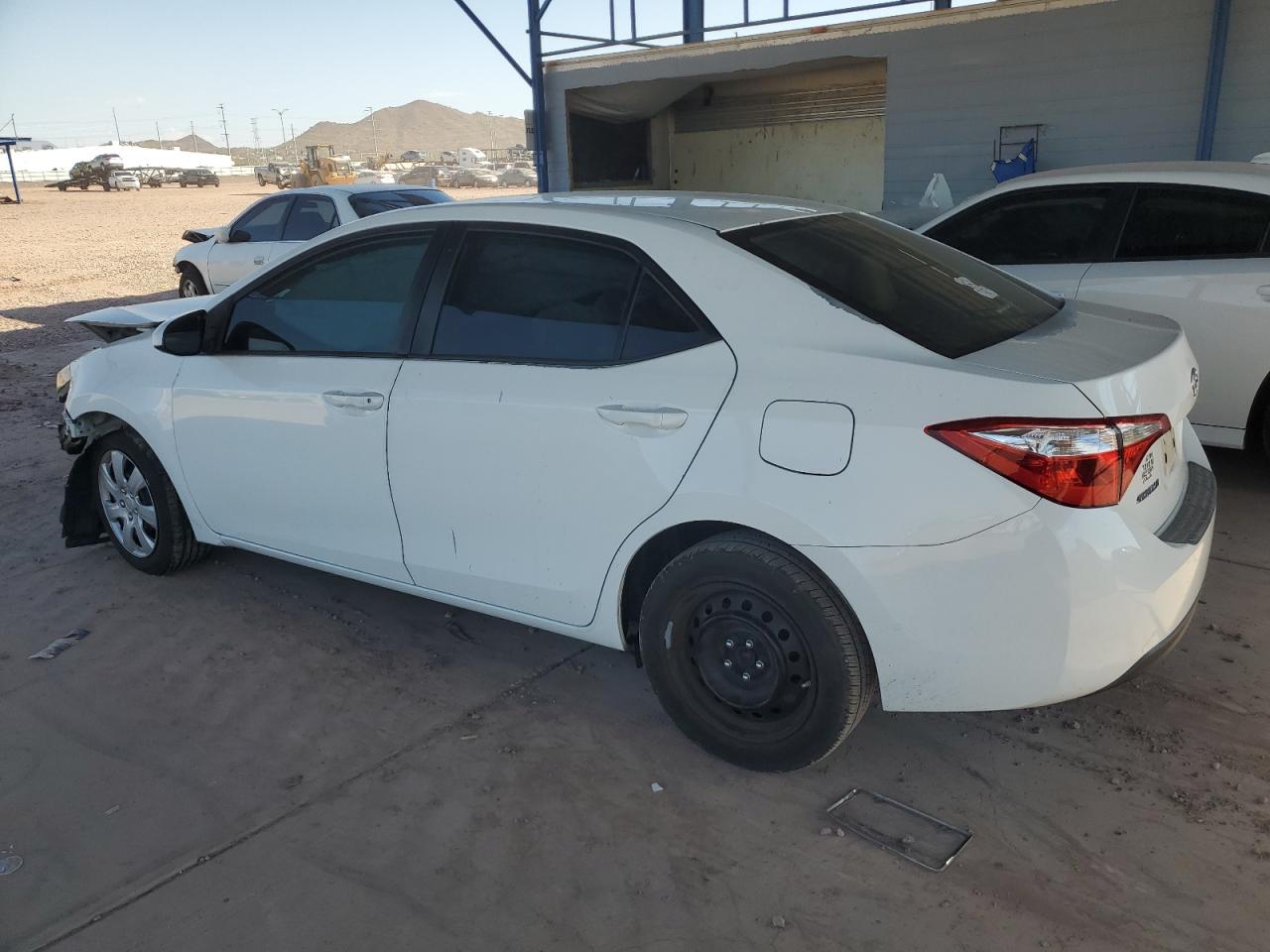 5YFBURHE9FP292845 2015 TOYOTA COROLLA - Image 2