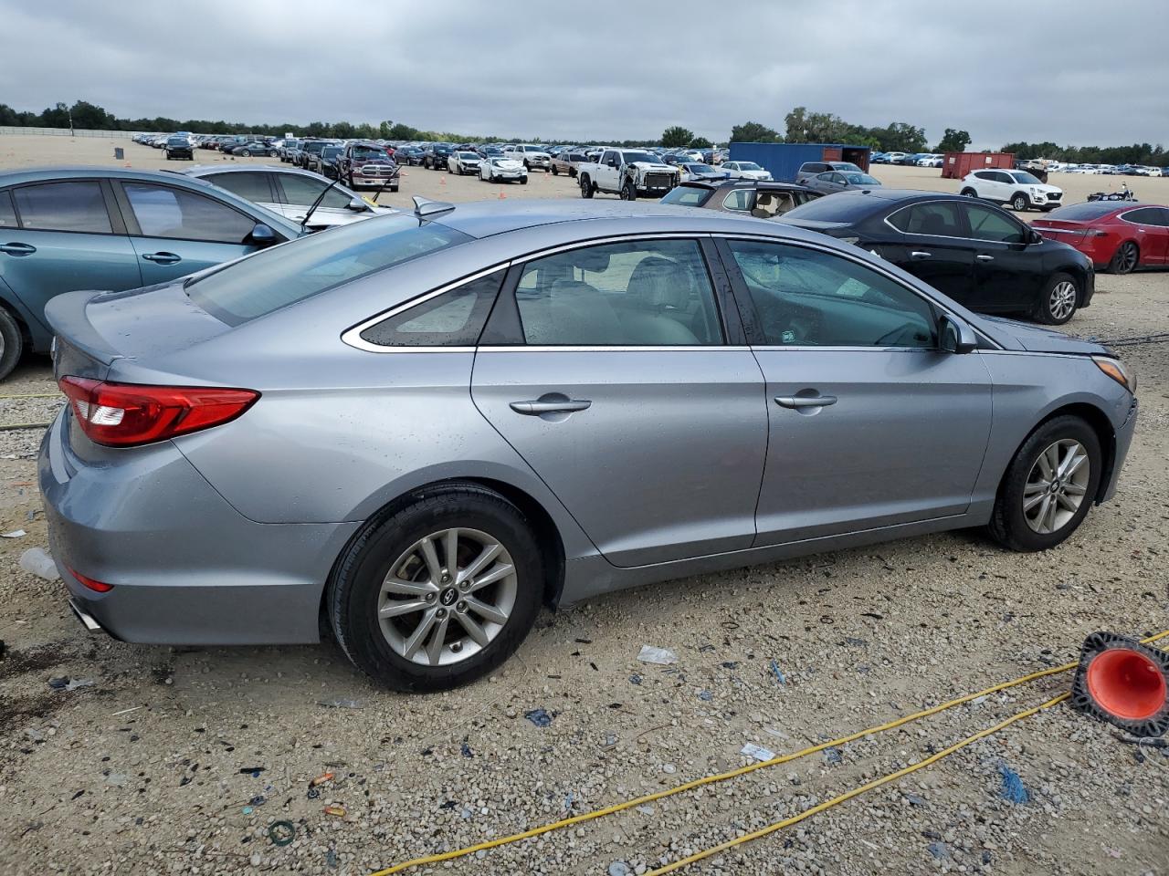 2017 Hyundai Sonata - Image 3