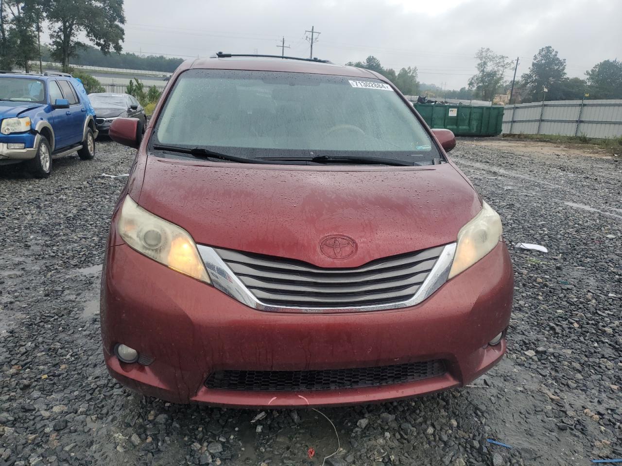 2013 Toyota Sienna - Image 5