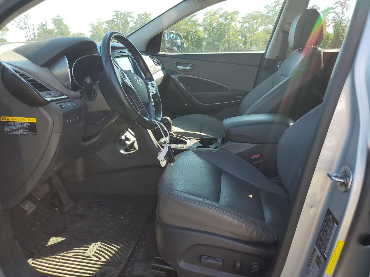 2014 Hyundai Santa Fe - Image 7