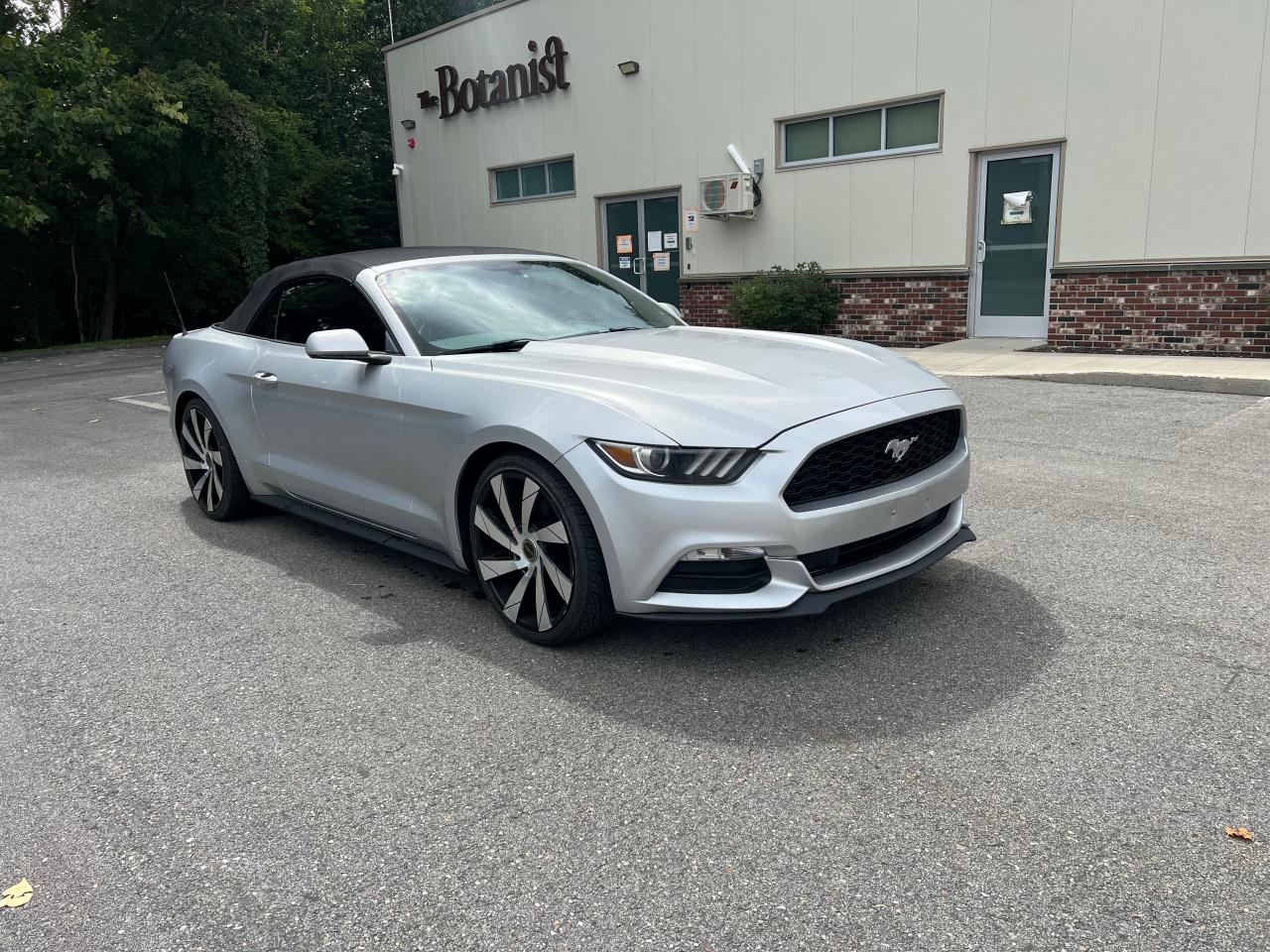 1FATP8EM8G5307048 2016 FORD MUSTANG - Image 1