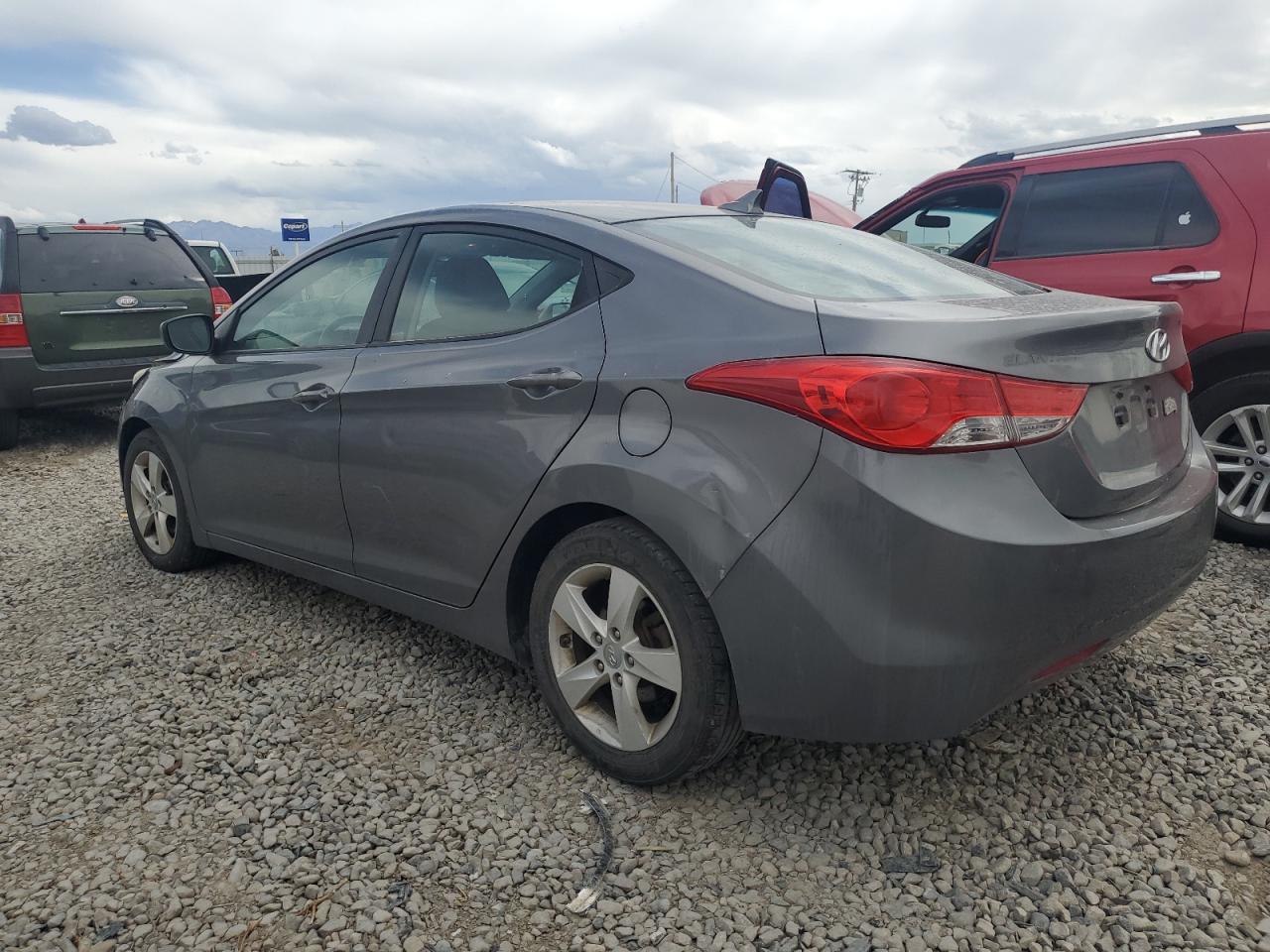 2012 Hyundai Elantra - Image 2