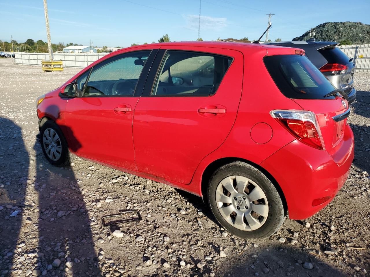 VIN JTDKTUD33DD567894 2013 TOYOTA YARIS no.2