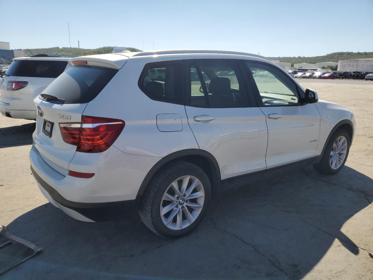 VIN 5UXWX9C5XG0D75908 2016 BMW X3 no.3