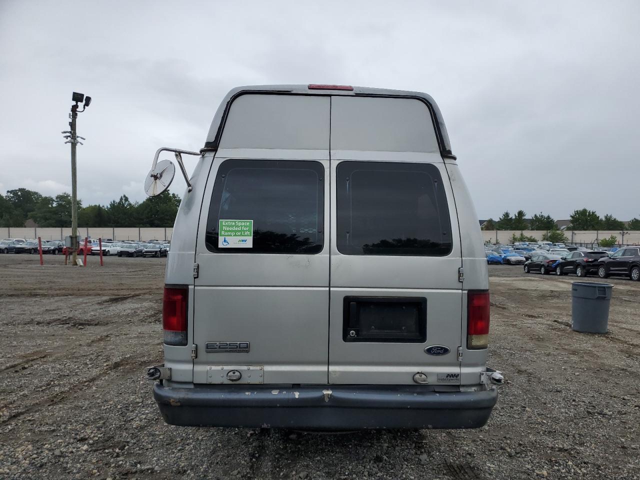 2007 Ford Econoline E250 Van VIN: 1FTNS24W77DB24876 Lot: 72198354