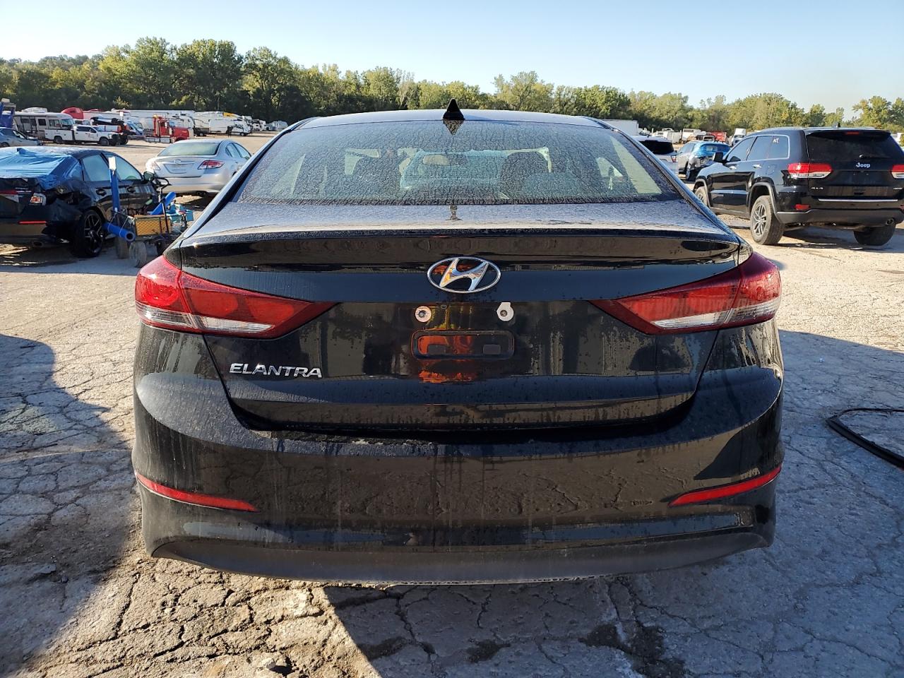 5NPD84LFXHH127967 2017 Hyundai Elantra Se