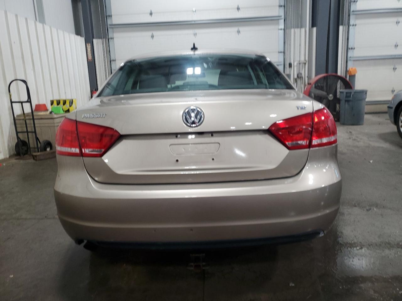 VIN 1VWAT7A3XFC088458 2015 VOLKSWAGEN PASSAT no.6