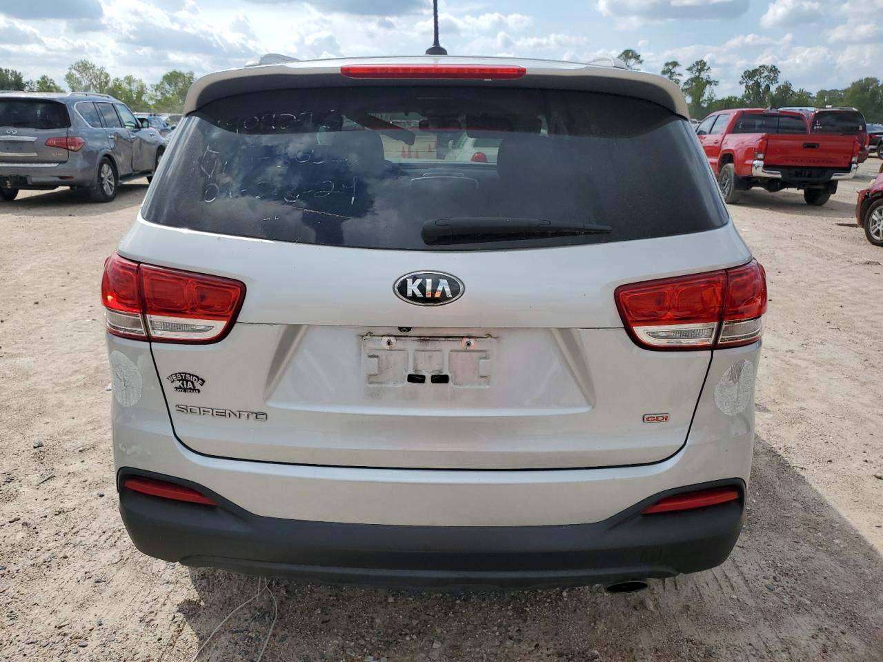 5XYPG4A39HG223685 2017 Kia Sorento Lx