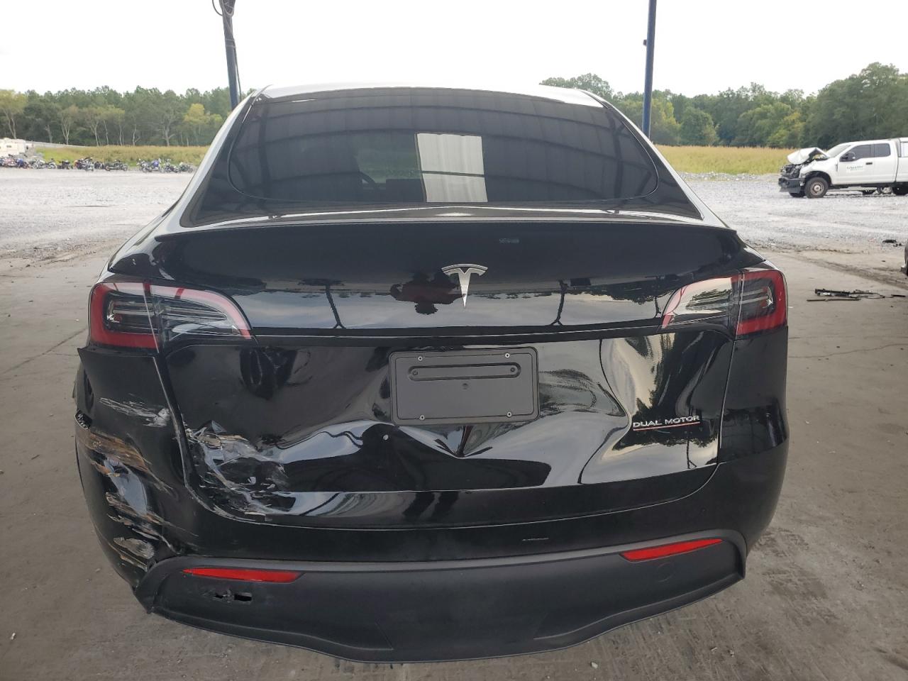 7SAYGDEF7PF942838 2023 Tesla Model Y