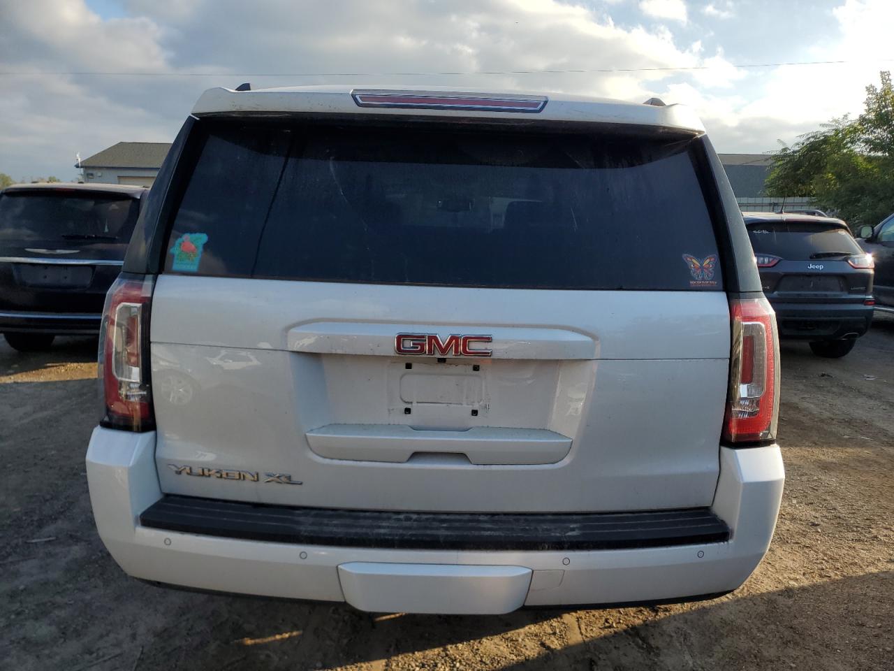 1GKS2GKC1GR247315 2016 GMC Yukon Xl K1500 Slt