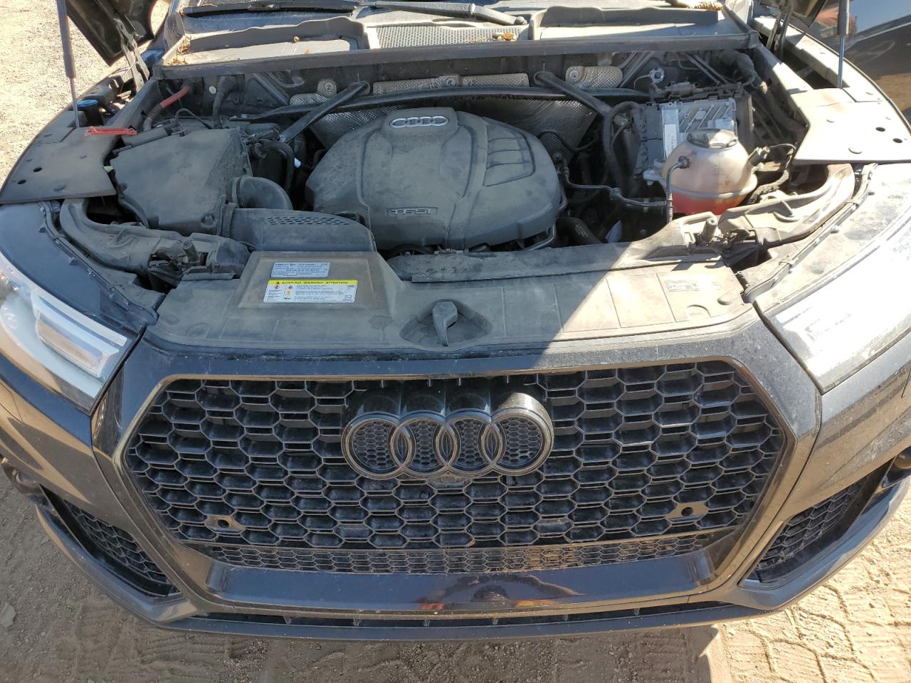 WA1ANAFY8K2129694 2019 Audi Q5 Premium