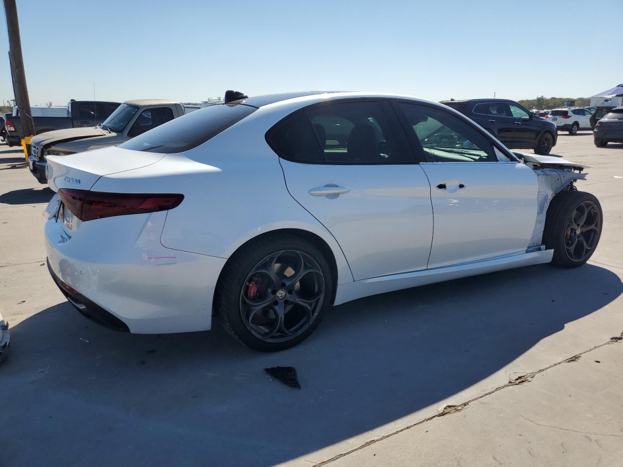 VIN ZARFAMBN2K7604513 2019 ALFA ROMEO GIULIA no.3